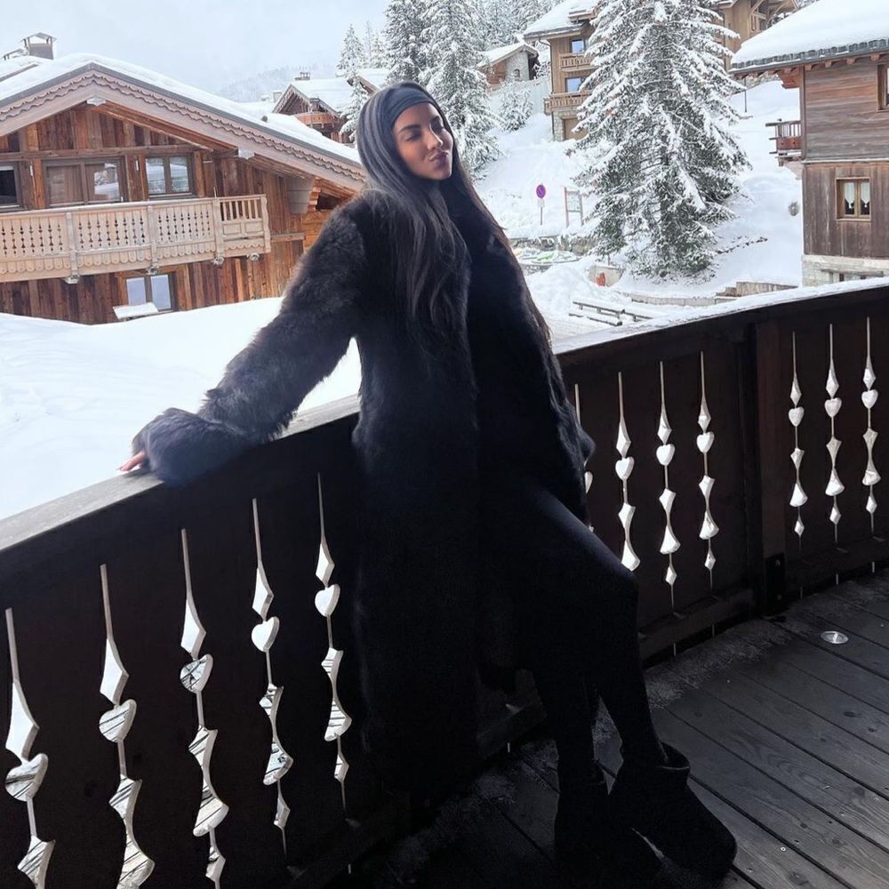 Black platform UGGS - Picture 2 of 7